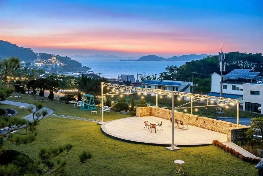 Rumah liburan Ganghwa Elijah Pool Villa Incheon